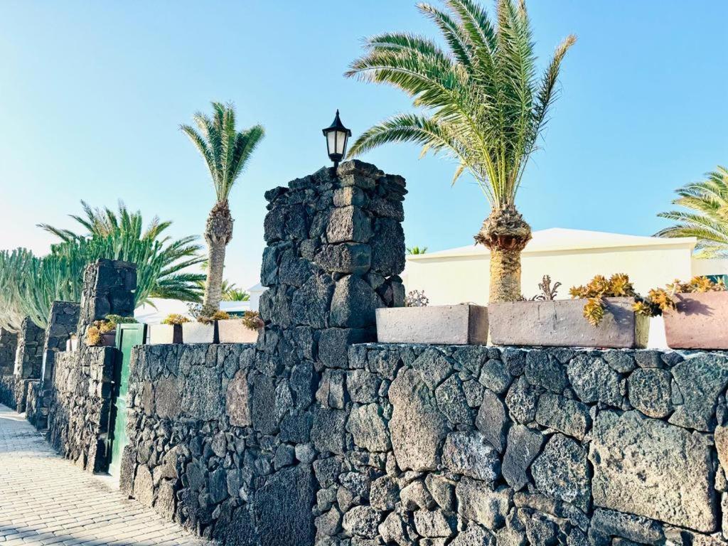 Luxury Bungalow Playa Roca Costa Teguise Exterior foto
